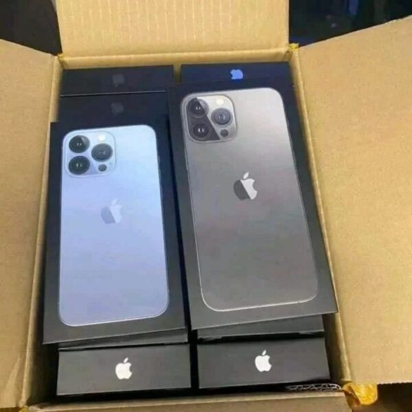 IPhone 13 Pro Max Pallet - Image 2